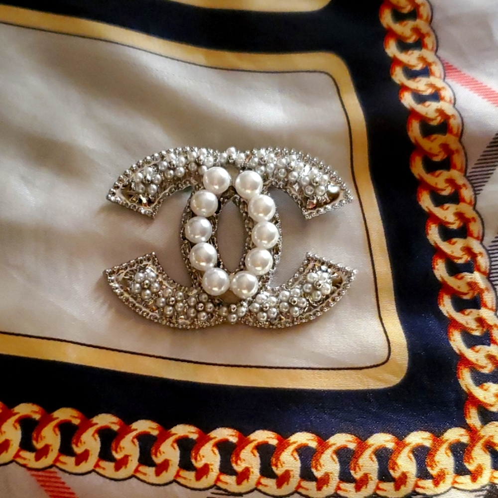 Brooch